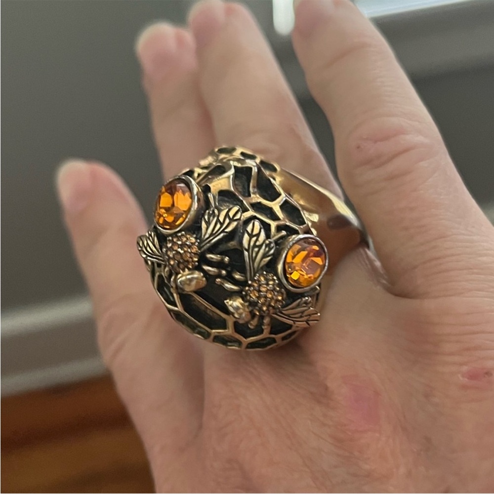 Alexander McQueen Honeycomb Skull Bee Ring - Picture 4 of 17